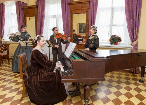 +73414551757 звонок из Государственный мемориально-архитектурный комплекс Музей-усадьба П.И. Чайковского