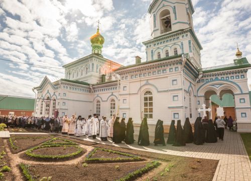 +73414574543 звонок из Церковь Вознесения Господня в Успенском монастыре