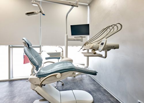 +73422061505 звонок из Стоматологическая клиника Чароит