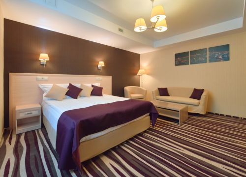 +74732200230 звонок из Дегас Лайт