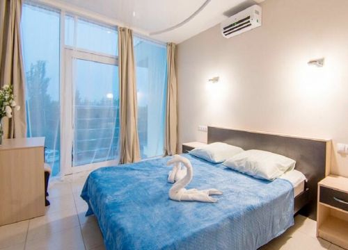 +78007070133 звонок из Hotel Cristal