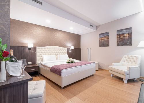 +78122913030 звонок из Harbor Club Hotel