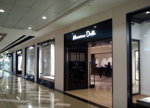 +78652302049 звонок из Massimo Dutti