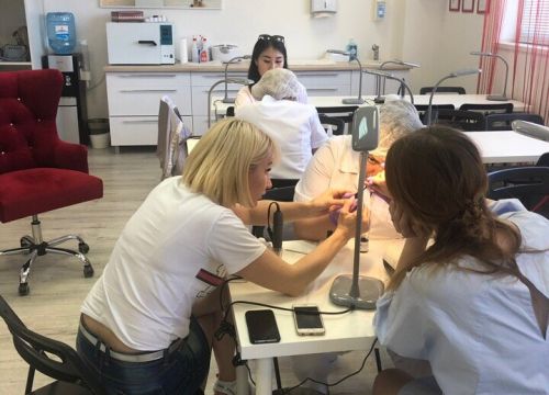 +79002422214 звонок из Академия красоты Елены Малиновской