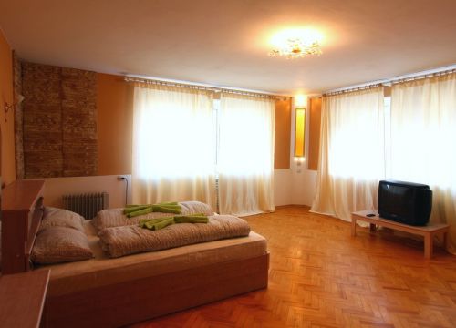 +79006011881 звонок из Like Hostel Рязань