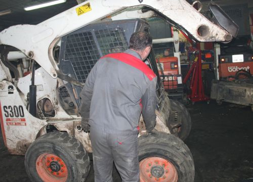 +79025151152 звонок из Бобкэт-Сибирь