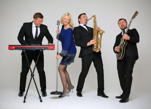 +79035798204 звонок из Ведущий Олег Когут и кавер-группа Мегахит