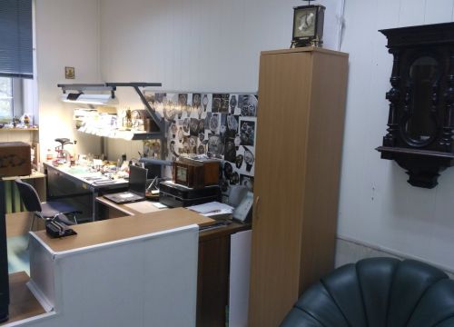 +79037260710 звонок из Сервис часов