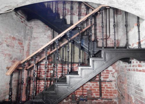 +79054534444 звонок из Чугунные лестницы