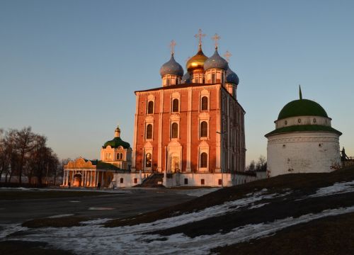+79109050892 звонок из Церковь Покрова Пресвятой Богородицы и Татианы Мученицы при РГУ им. С. А. Есенина