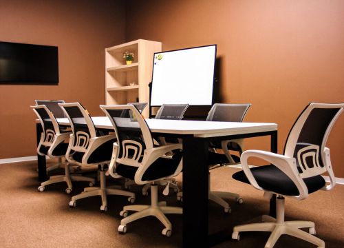 +79151333111 звонок из Многофункциональный центр фабрика