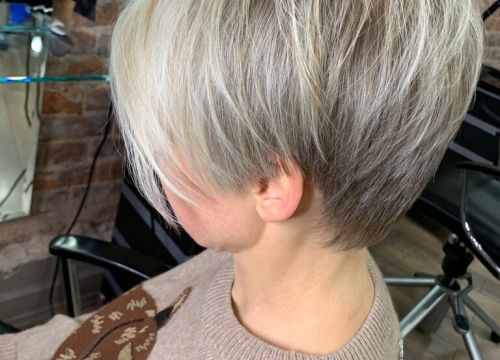 +79175131037 звонок из Школа парикмахеров Анны Звягинцевой