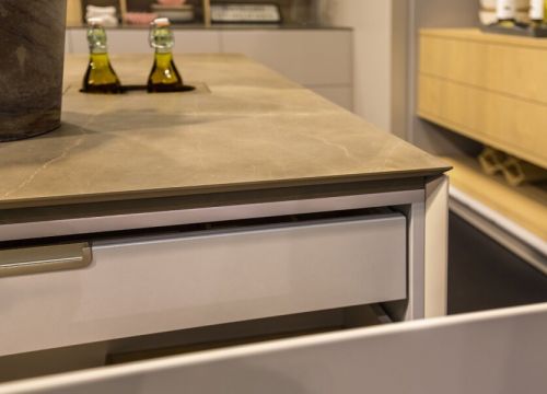 +79213533280 звонок из Монолит СЗ