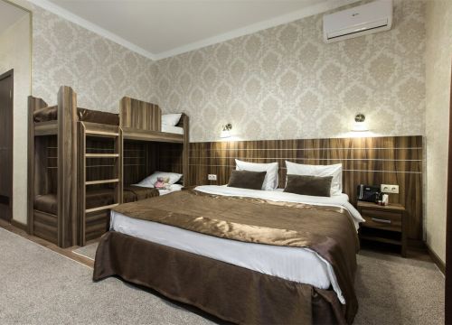 +79281555515 звонок из Отель Петровский
