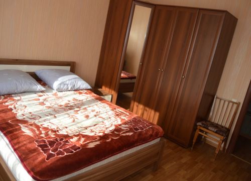 +79370256188 звонок из Гостиный двор
