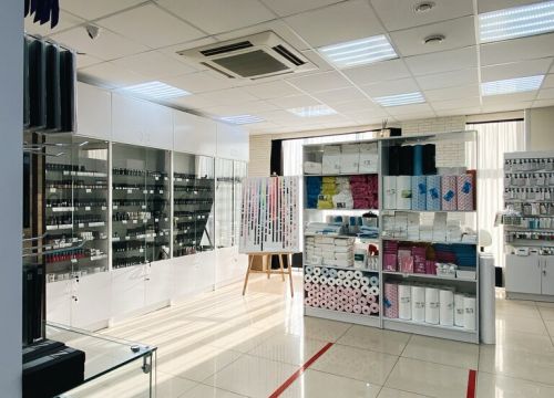 +79375864000 звонок из Nails Show Room