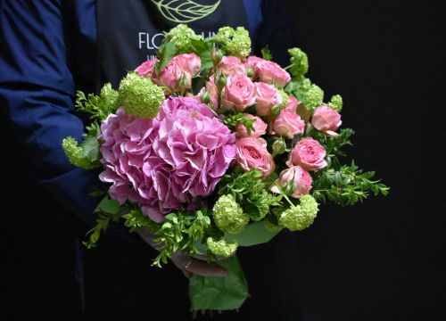 +79637120623 звонок из Цветочная мастерская Flora-Line