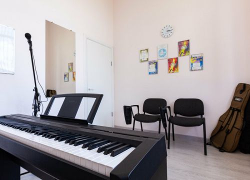 +79672390039 звонок из Музыкальная школа Музкурсы.рф