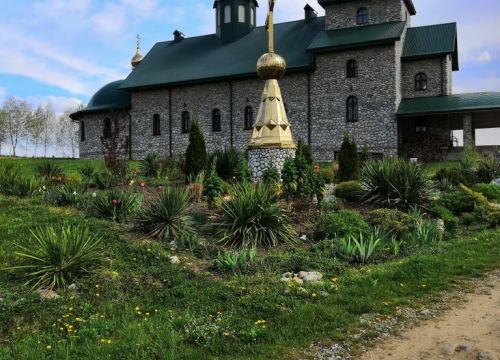 +79673131378 звонок из Храм Воскресенско-Михайловский при архиерейском подворье