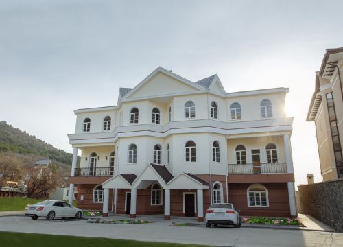 +79781272333 звонок из Клубный дом Дворец Аутка