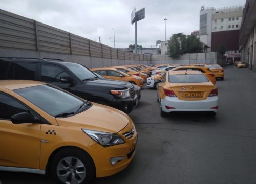 +79858580001 звонок из Такси Плюс