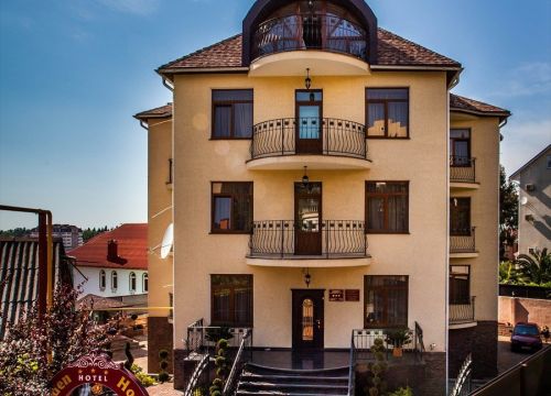+79951230202 звонок из Golden House